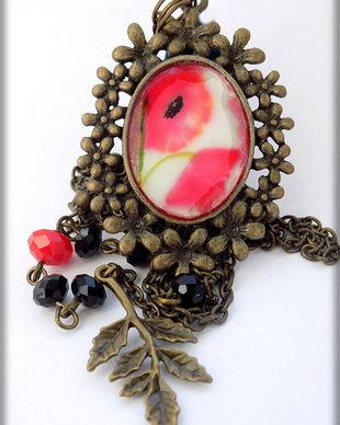 Colier cu maci si accesorii brass