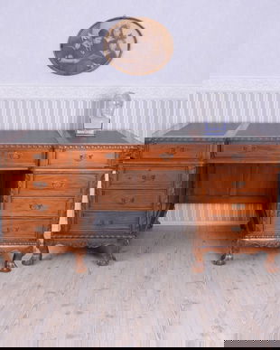 Birou din lemn masiv cu cu capete de leu