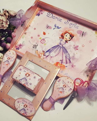 Set mot/prima aniversare cu tema Printesa Sofia