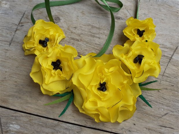 Colier statement Yellow Flowers   INDISPONIBIL