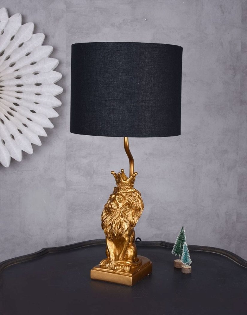 Lampa de masa cu un leu cu coronita
