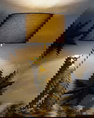 Lampa mare de masa cu un leopard