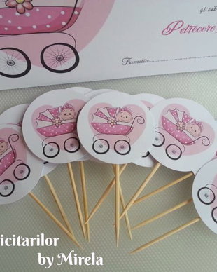 Toppers prajituri  botez fetite - carucior roz