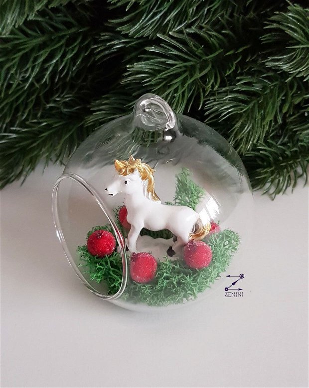 Glob unicorn, glob licheni, ornament unicorn, decoratiune unicorn, decoratiune licheni, cadou Craciun