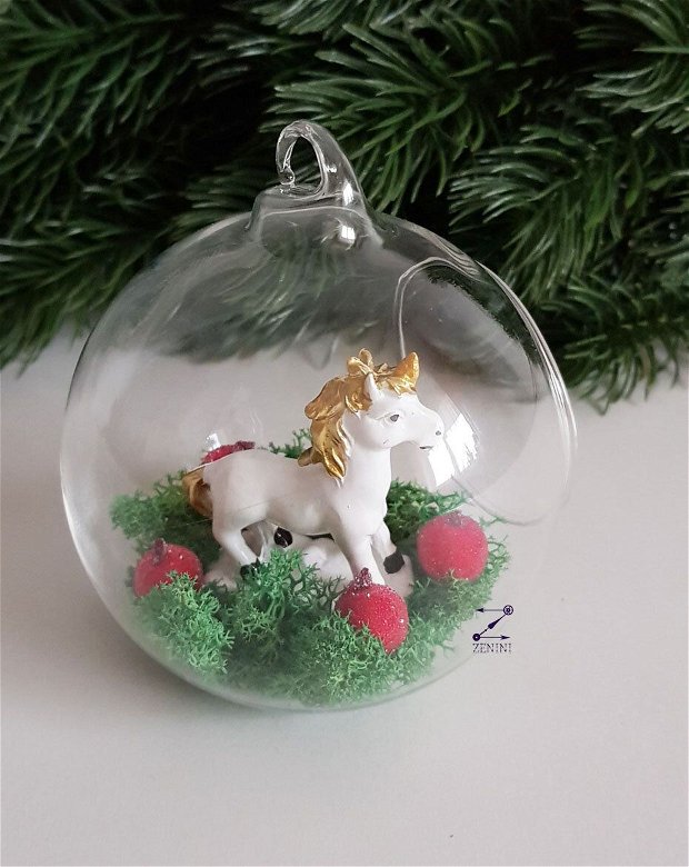 Glob unicorn, glob licheni, ornament unicorn, decoratiune unicorn, decoratiune licheni, cadou Craciun