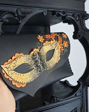 poseta plic handmade unicat din piele -Golden Mask