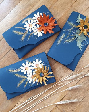 poseta plic handmade unicat din piele - Little Sunflower