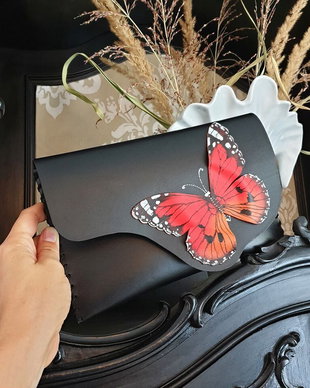 poseta plic handmade unicat din piele - Red Butterfly