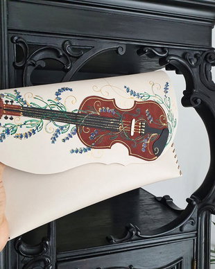 Plic handmade unicat -Violin in Lavender