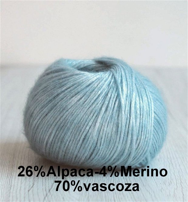 Fir lana-bleu pastel