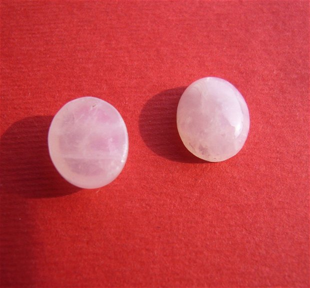 (2 bucati) Cabochon oval mic din cuart roz aprox 12x10x5 mm