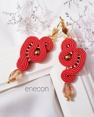 Cercei roșii soutache