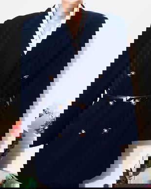 Sacou bleumarin , nasturi aurii, curea P. Cardin