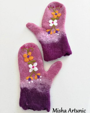 Manusi impaslite, cu motiv floral
