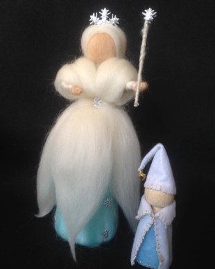 Zâna iernii, decoratiune Waldorf handmade din lana merinos 100%