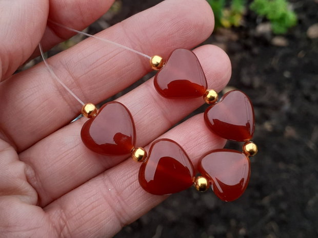 Red agate