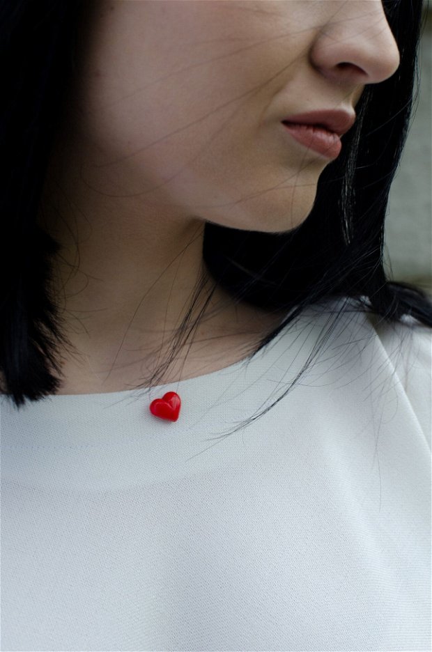 Red heart- colier pe snur transparent