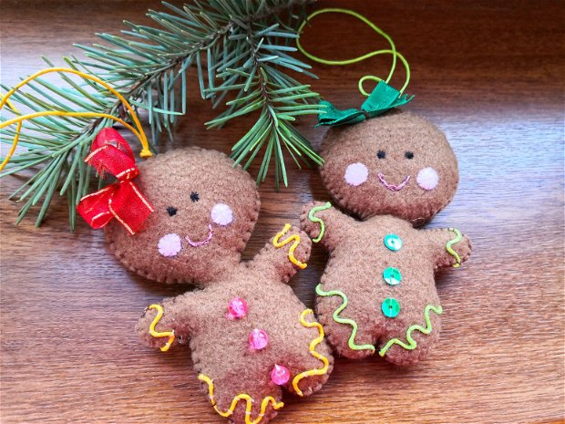 Gingerbread/prăjiturici din fetru, umplute cu flori de lavandă