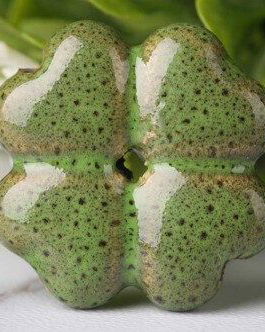 K1023 - (5buc) Trifoi cu patru foi, floare portelan ceramica glazurata, verde, 26x26x6mm