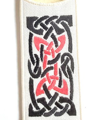 Husa ochelari sau telefon cu broderie motiv traditional celtic