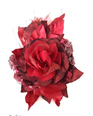 Brosa/Aplicatie pentru rochie/Flori handmade