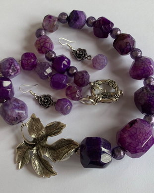 PURPLE FLOWER-agate mari fatetate,murano,zamac