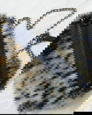 Posetuta blana artficiala