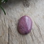 Cabochon lepidolit, 30x22 mm