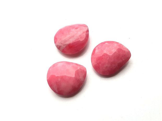 Cabochon pink jad