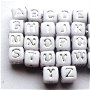 Mix margele acrilic cub alb alfabet cu argintiu 5 mm 33 buc.