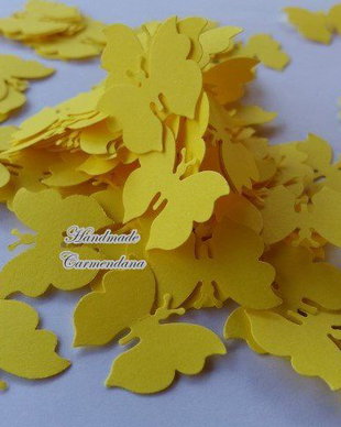 Confetti fluturi