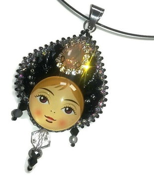REZERVAT Colier - Zina Doll din Colectia Papusilor de Basm