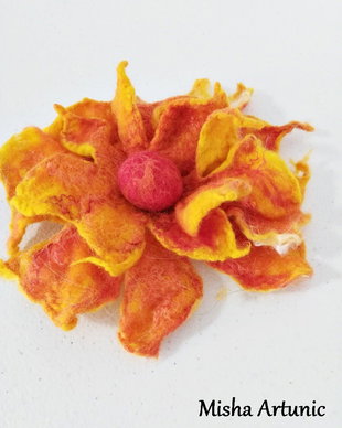 Brosa impaslita - Floare de foc