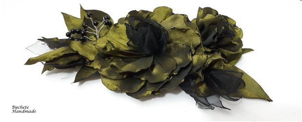 Aplicatie eleganta din flori textile/Brosa textila