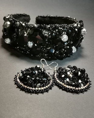 VANDUT -Set BENTITA SI CERCEI- Black Elegance -STATEMENT