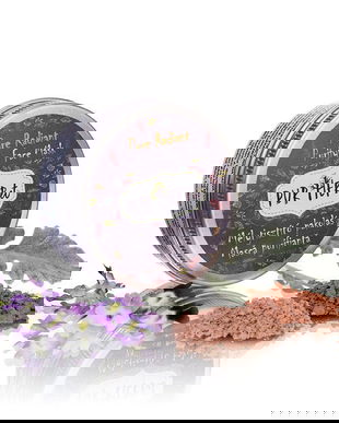 PURE RADIANT 100 GR Argila din Marea Moartă și arborele de ceai verde fac front comun și atacă tot ce-i gras, problematic și cu acnee. Alege cu incredere masca purifianta Pure Radiant