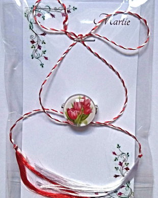 Brosa martisor cabochon sticla 14mm lalele