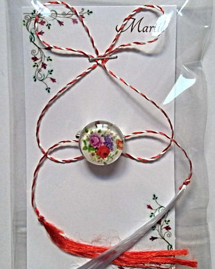 Brosa martisor cabochon sticla 14mm buchet flori