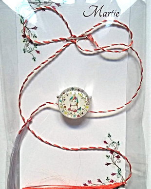 Brosa martisor cabochon sticla 14mm ponei