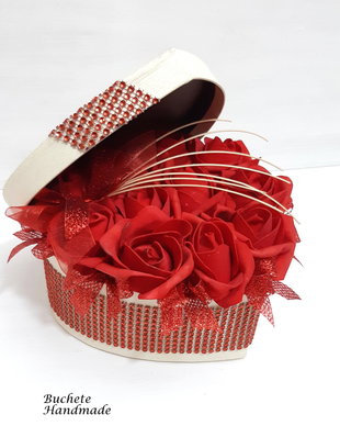 Cutie cu flori/Aranjament floral in cutie