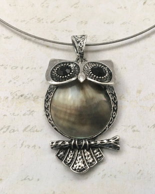 Colier pandant bufnita & paua shell