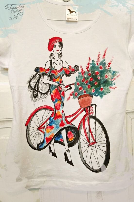 Tricou french girl cu bicicletă. Tricou pictat manual.  105,00 lei