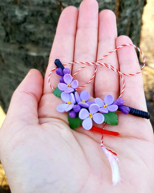 Martisor -brosa crenguta liliac