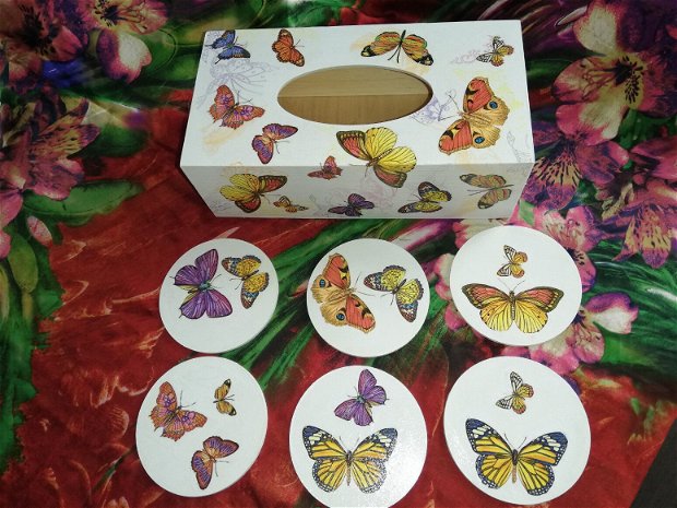 Set fluturi format din cutie servetele și suport pentru pahare
