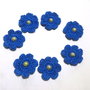 Floricele albastre crosetate manual