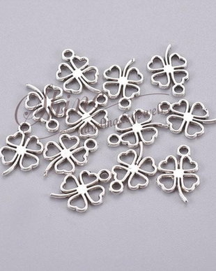 Charm trifoi argintiu antichizat, 17x11x1.5mm