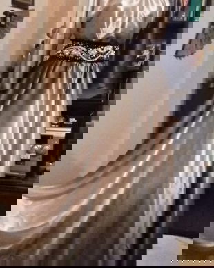 Rochie matase și brâu brodat manual