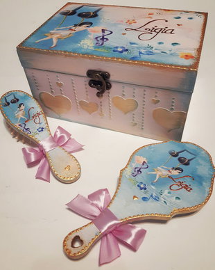 Set format din cutie lemn 20/15/7 cm, perie si oglinda, tema Muzica