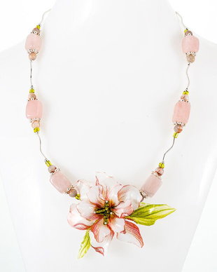 Colier cu magnolie