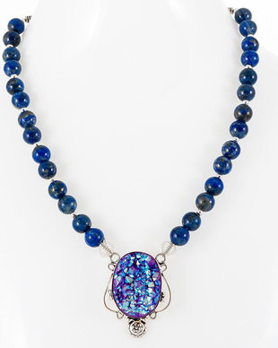 Colier lapis lazuli cu pandantiv druzy agat